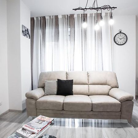 B&B dal moro Sondrio Bagian luar foto