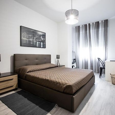 B&B dal moro Sondrio Bagian luar foto