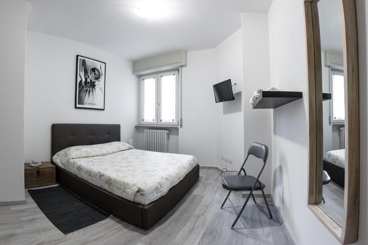 B&B dal moro Sondrio Bagian luar foto