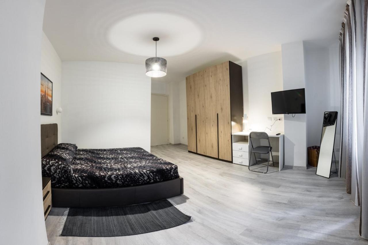 B&B dal moro Sondrio Bagian luar foto