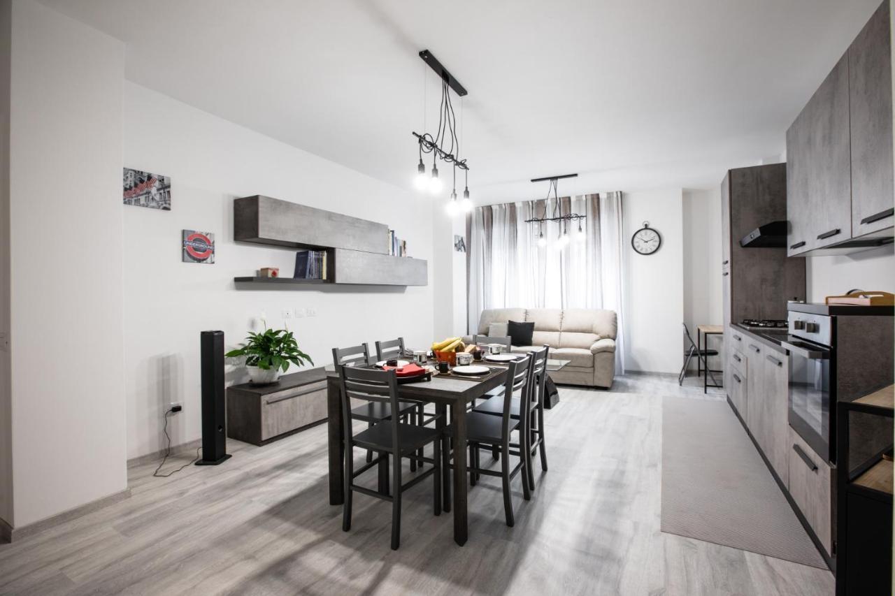 B&B dal moro Sondrio Bagian luar foto