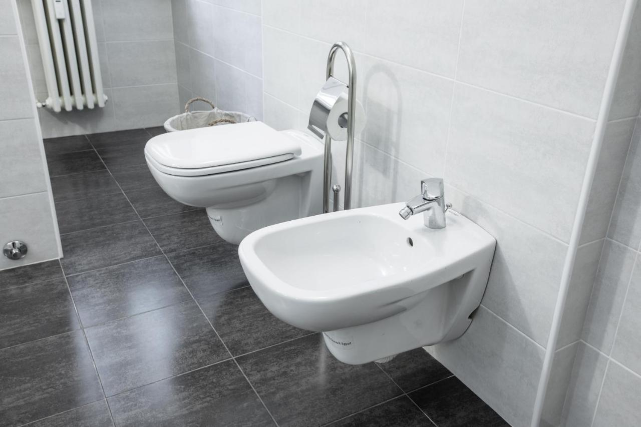 B&B dal moro Sondrio Bagian luar foto